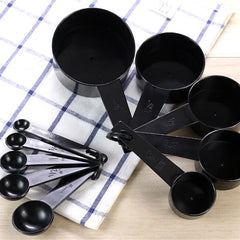 Set of 10 Measuring Cups and Spoons